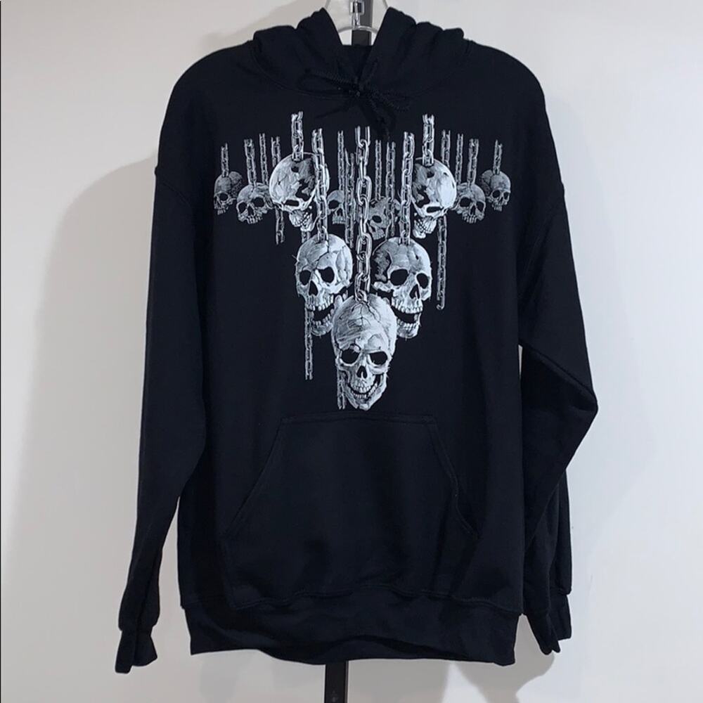 Black Hoodie Sweatshirt with Skulls and Chains Men's Medium